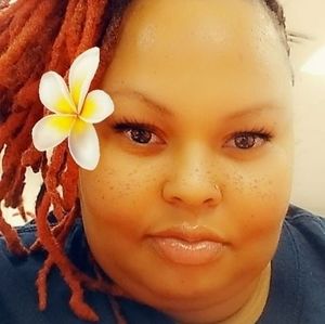 Meet your Posher, Jenay